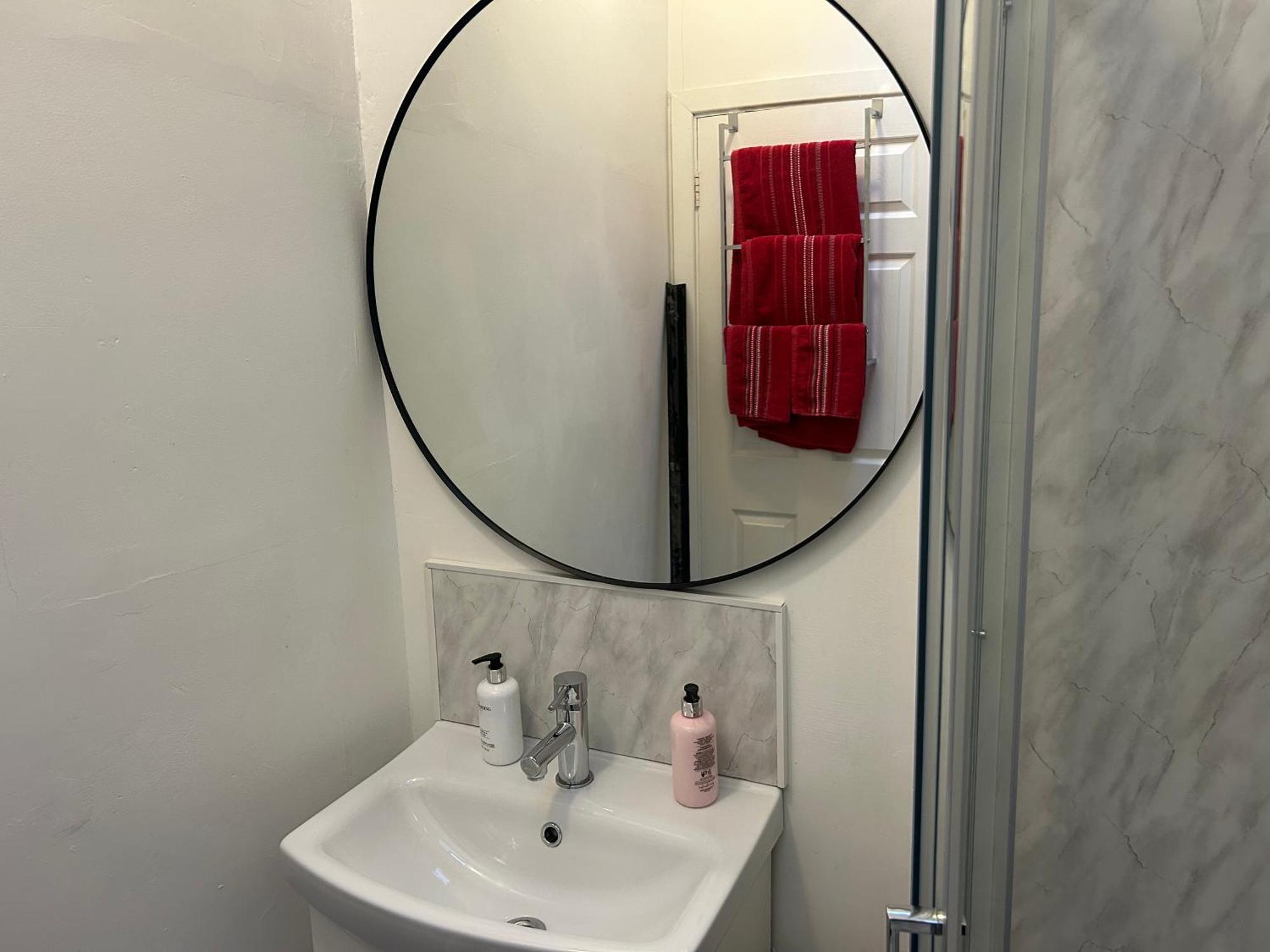 Serenity Longford Ngoại thất bức ảnh