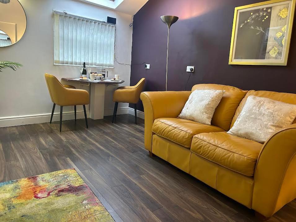 Serenity Longford Ngoại thất bức ảnh